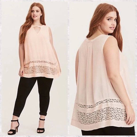 Torrid Lace Insert Gauze Cutout Neck Tank Top Size 0 Large - Picture 1 of 5